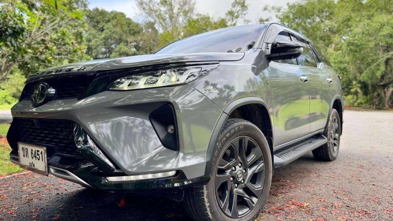 Toyota Fortuner Legender 2022