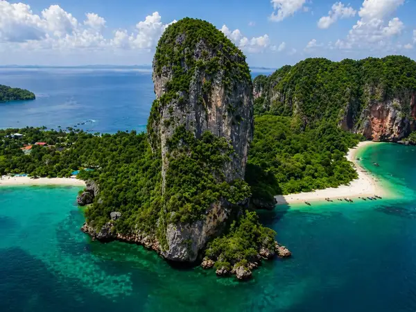 Excursion to 11 islands — tour from Phuket
